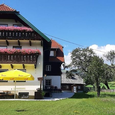 Fruhstuckspension Bischof i d Wiesen Sankt Peter am Kammersberg Exterior foto